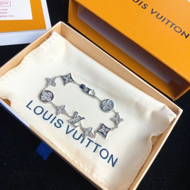 Louis Vuitton Bracelets Sporty 249146
