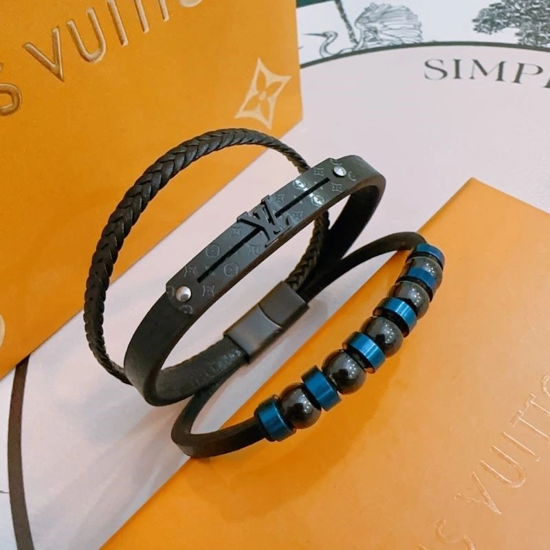 Bold Louis Vuitton Bracelets 249144