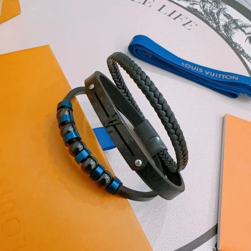 Bold Louis Vuitton Bracelets 249144