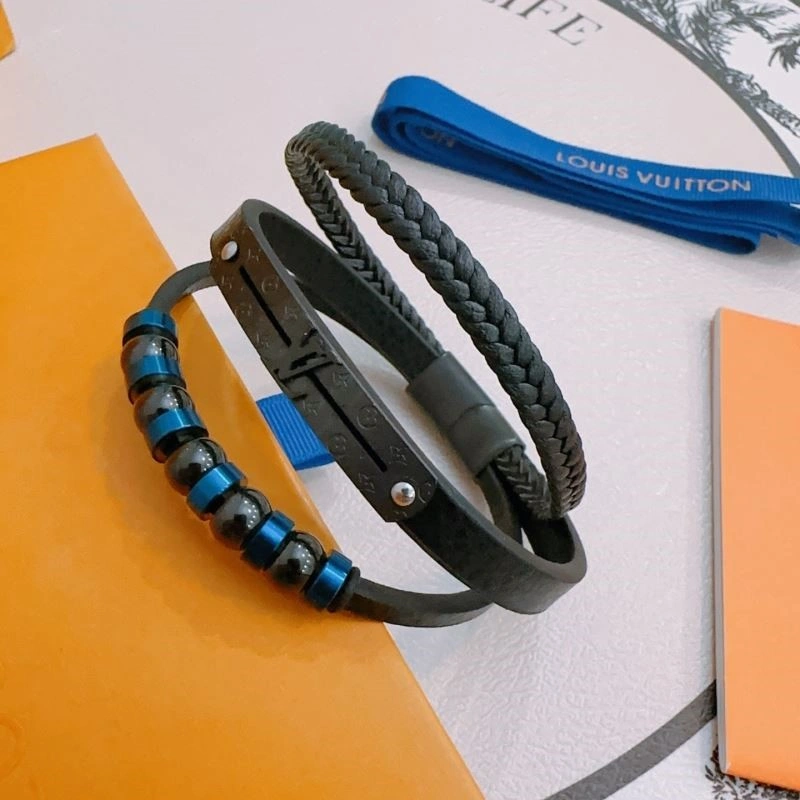 Bold Louis Vuitton Bracelets 249144