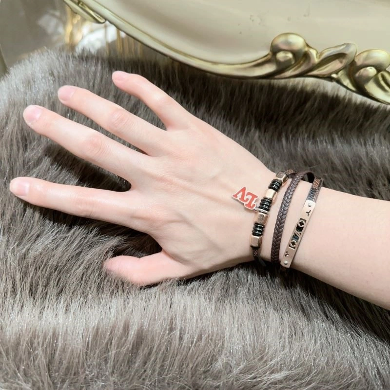 Louis Vuitton Bracelets Flexible 249143
