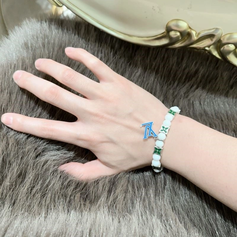 Louis Vuitton Bracelets Tailored 249141