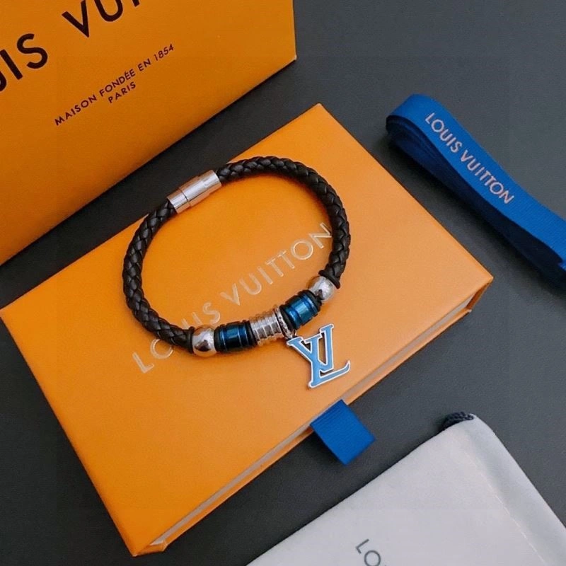 Louis Vuitton Bracelets ZipUp 249139