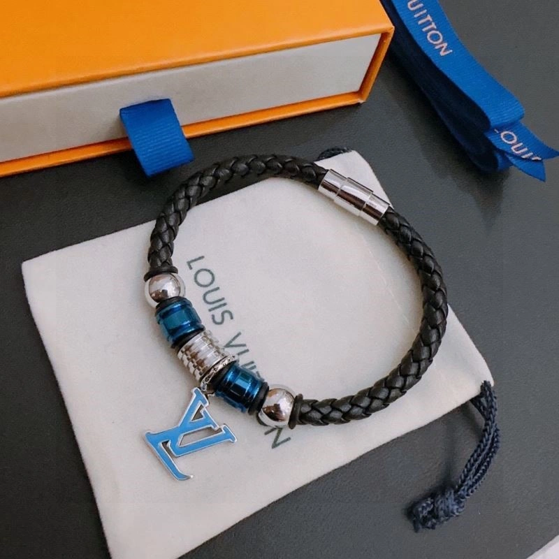 Louis Vuitton Bracelets ZipUp 249139