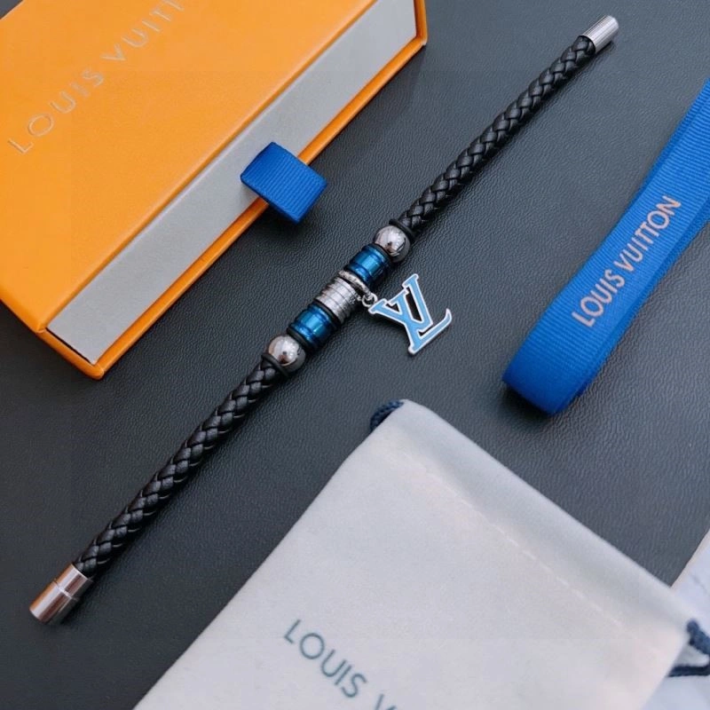 Louis Vuitton Bracelets ZipUp 249139