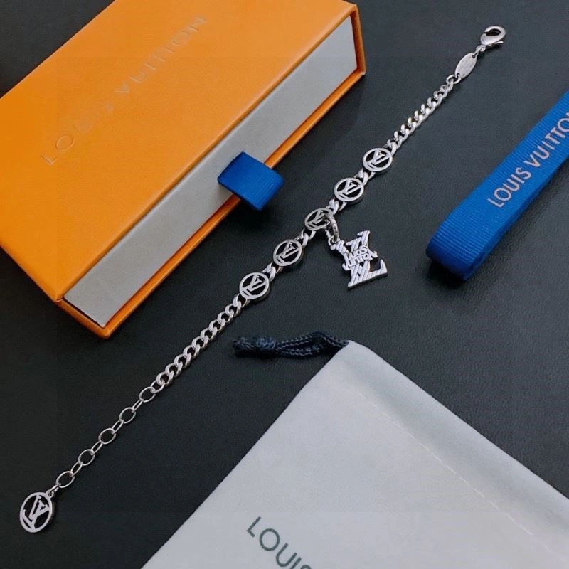 Louis Vuitton Bracelets WellDesigned 249131
