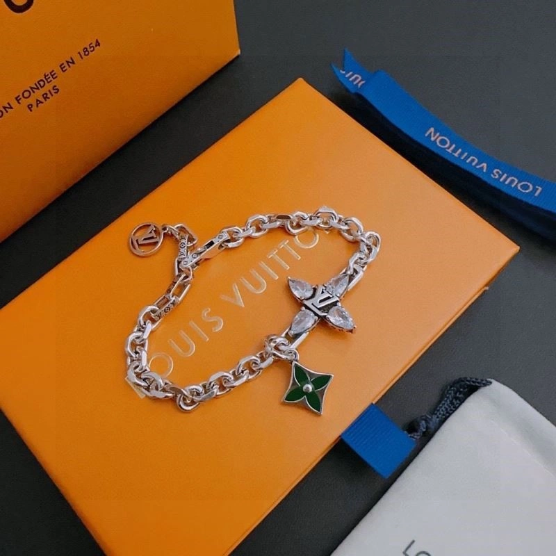 DailyWear Louis Vuitton Bracelets 249118