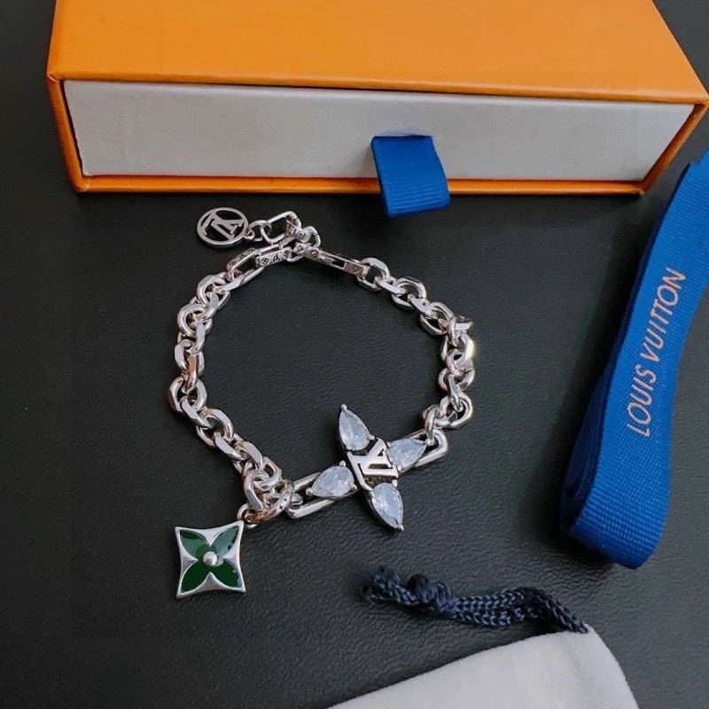 DailyWear Louis Vuitton Bracelets 249118