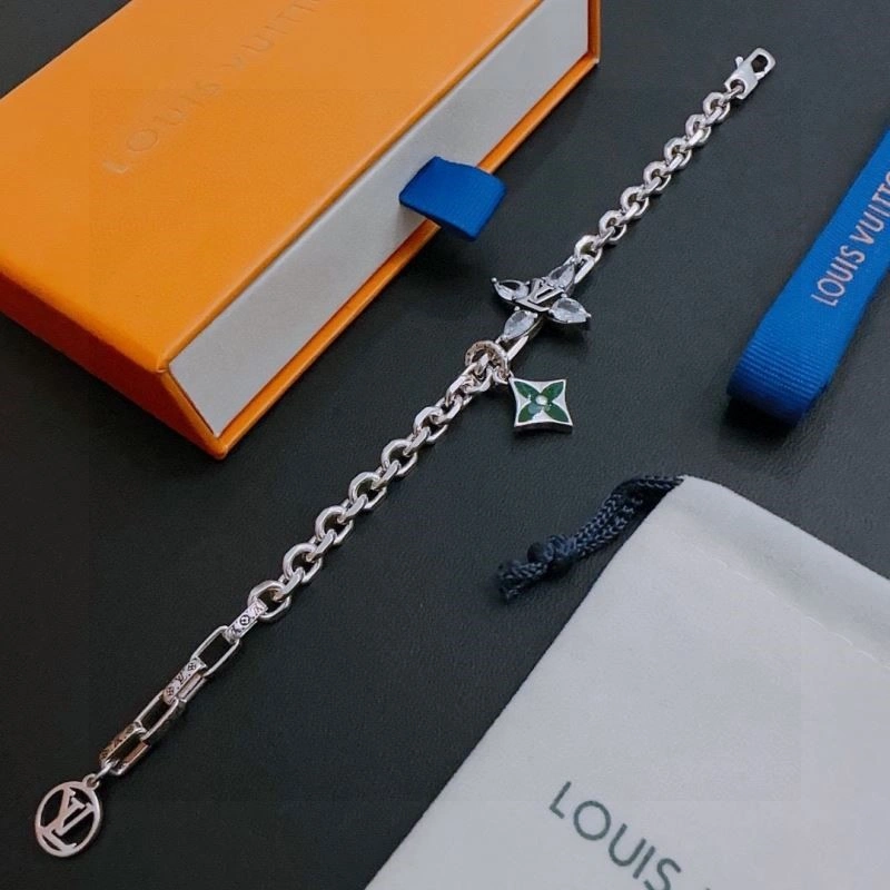 DailyWear Louis Vuitton Bracelets 249118