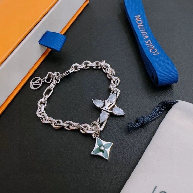 DailyWear Louis Vuitton Bracelets 249118