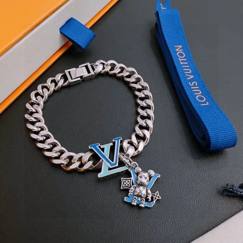 Lightweight Louis Vuitton Bracelets 249124
