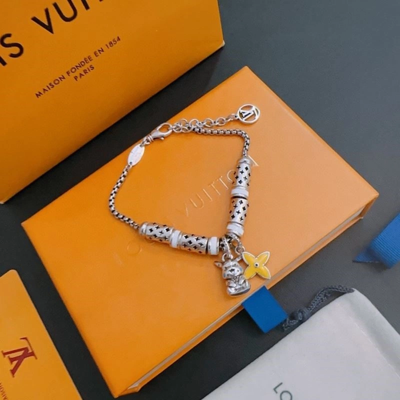 Louis Vuitton Bracelets Contemporary 249113