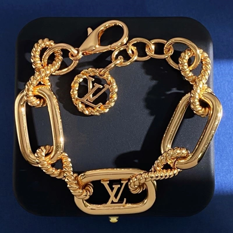 Louis Vuitton Bracelets Breathable 249106