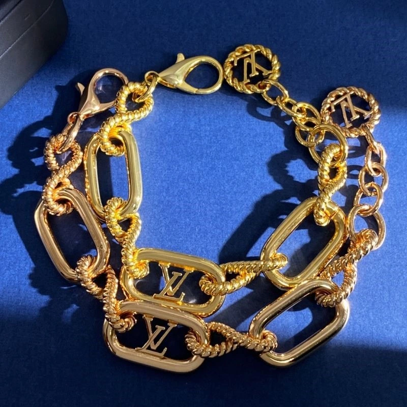 Louis Vuitton Bracelets Breathable 249106