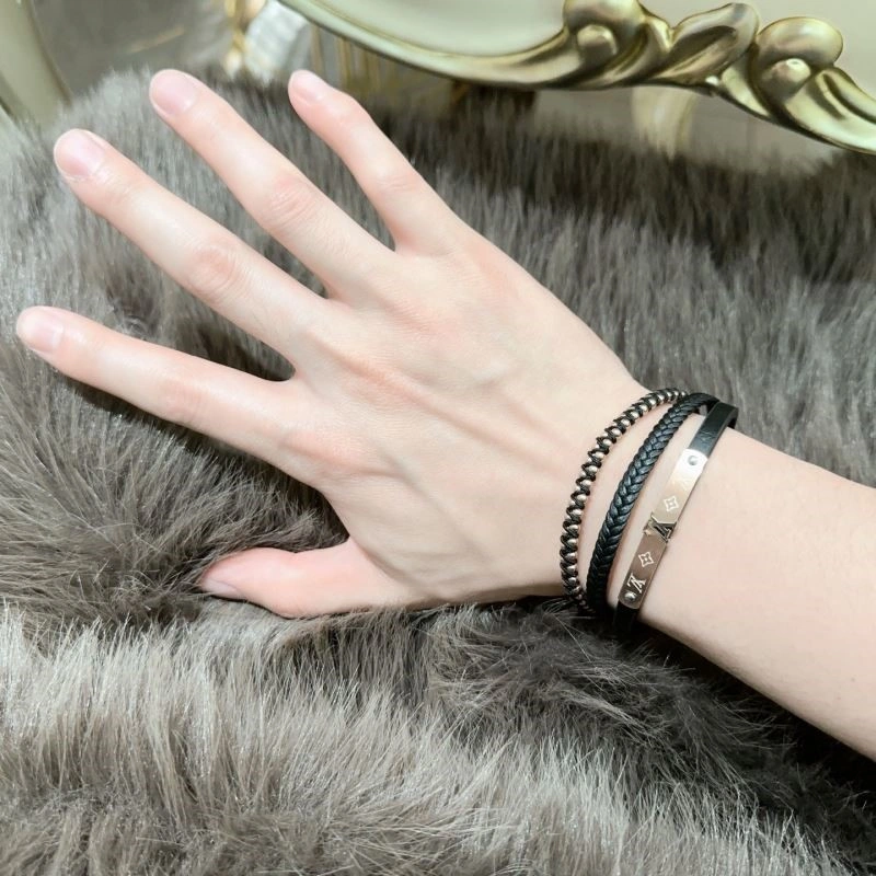 Louis Vuitton Bracelets TopPick 249132