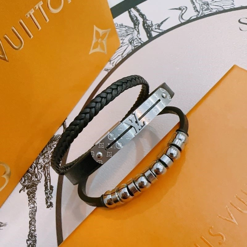 Louis Vuitton Bracelets StreetReady 249136