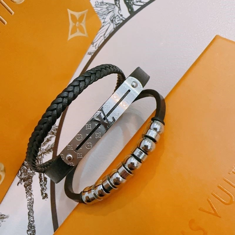 Louis Vuitton Bracelets StreetReady 249136