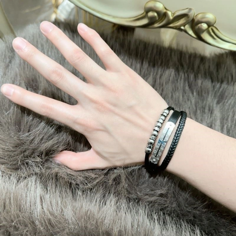 Louis Vuitton Bracelets StreetReady 249136