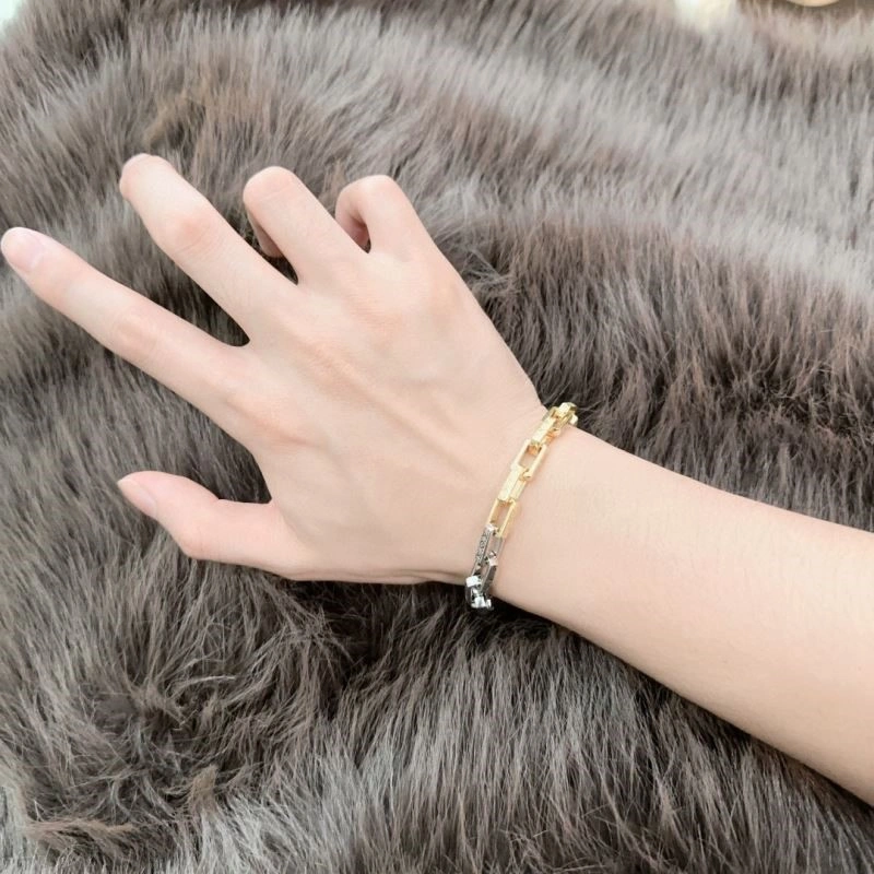 Louis Vuitton Bracelets Comfortable 249108