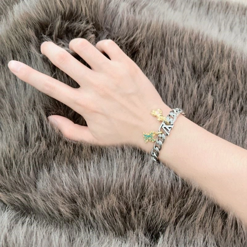 Resilient Louis Vuitton Bracelets 249138
