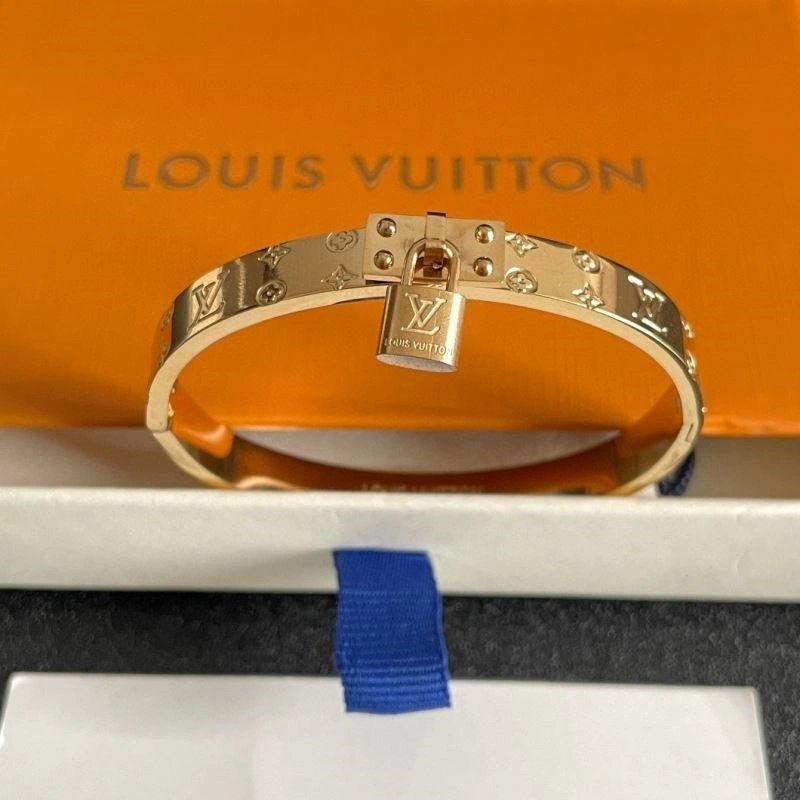 Louis Vuitton Bracelets Breathable 249120