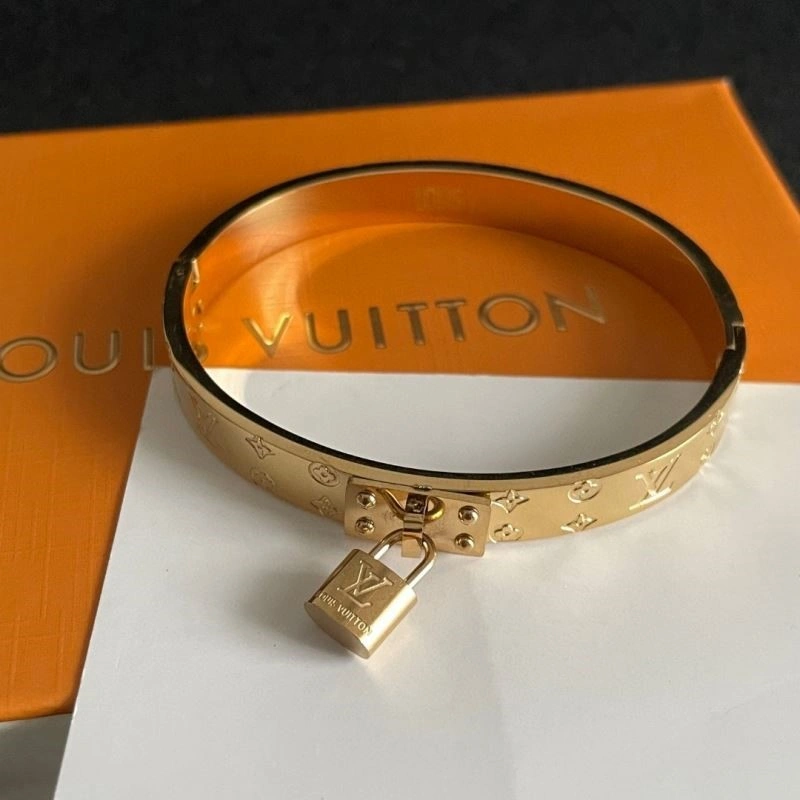 Louis Vuitton Bracelets Breathable 249120