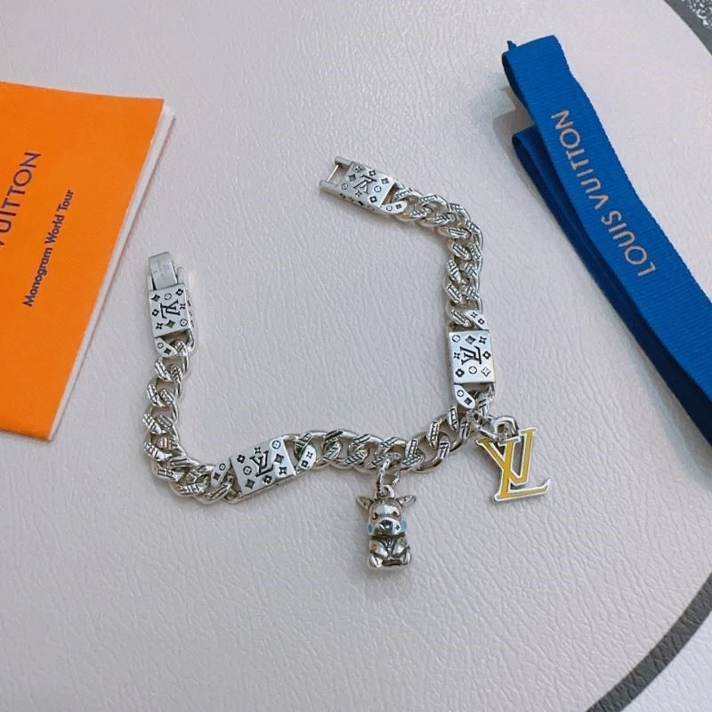 Louis Vuitton Bracelets FreshLook 249137