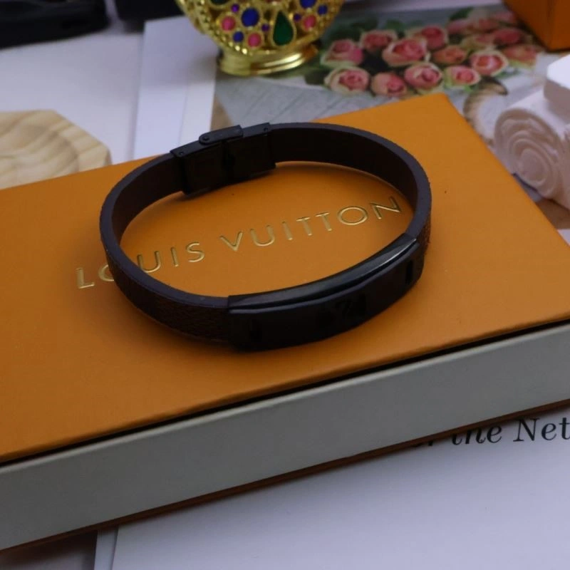 Louis Vuitton Bracelets EyeCatching 249105