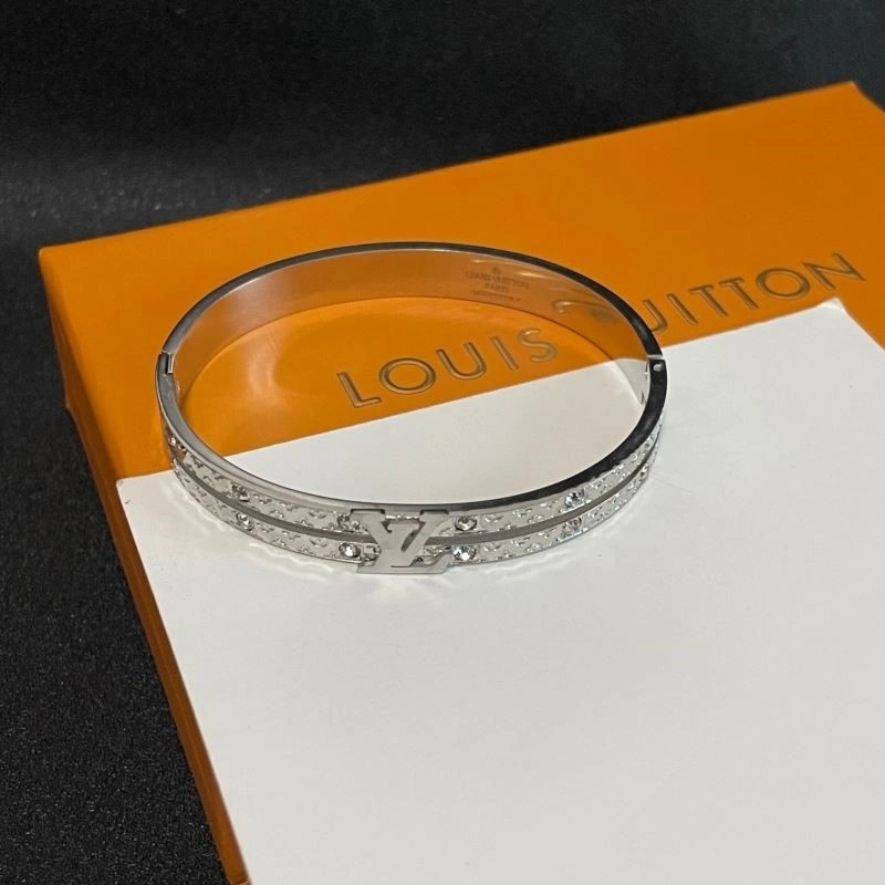 Louis Vuitton Bracelets Chic 249104