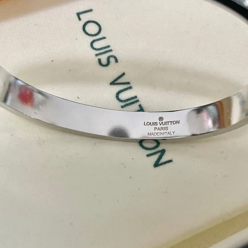 Louis Vuitton Bracelets Chic 249104