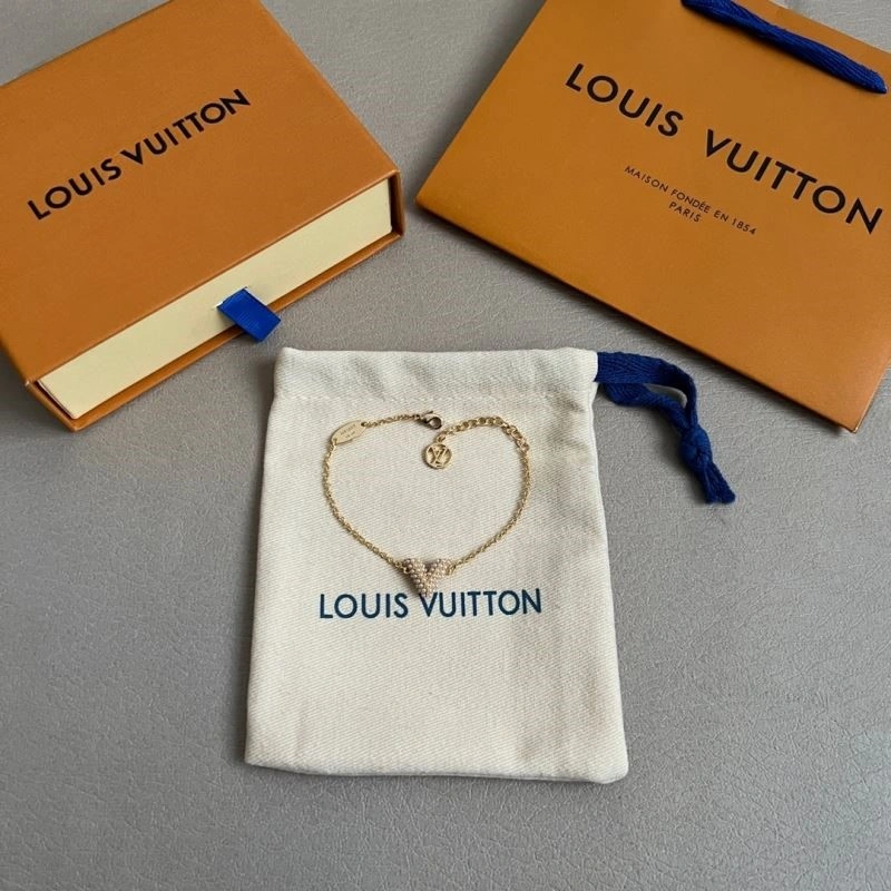 Trendy Louis Vuitton Bracelets 249102