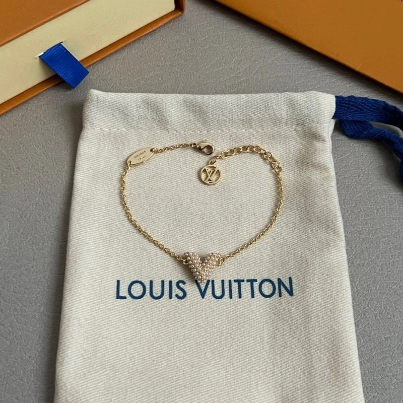 Trendy Louis Vuitton Bracelets 249102