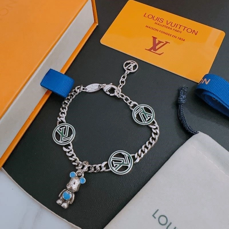 Breathable Louis Vuitton Bracelets 249096