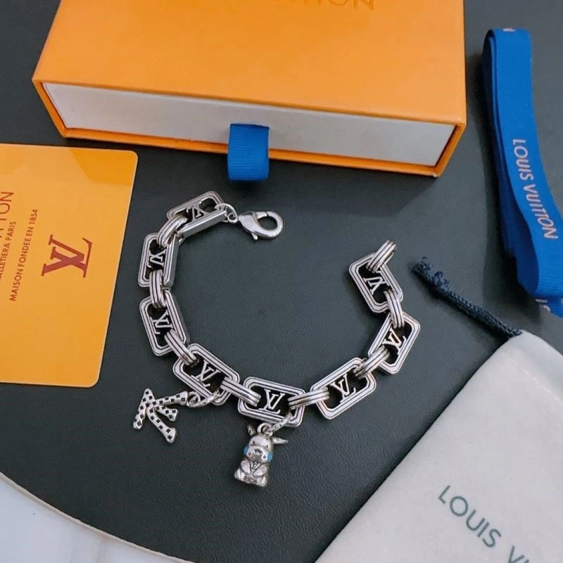 Louis Vuitton Bracelets Bold 249094