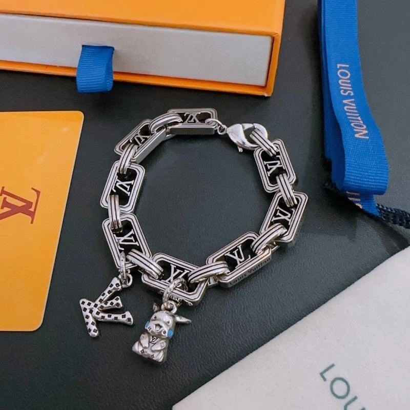 Louis Vuitton Bracelets Bold 249094
