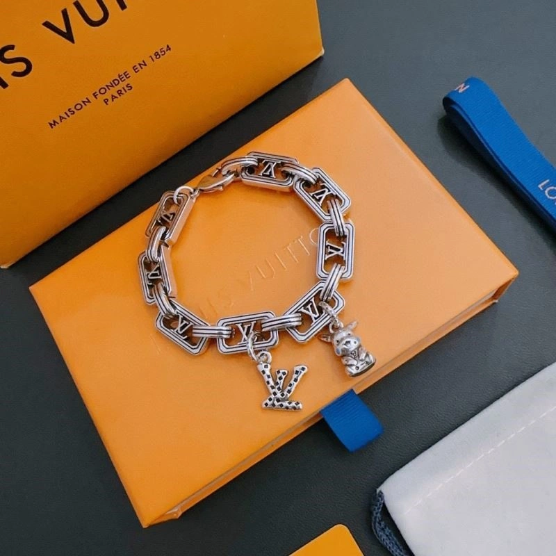 Louis Vuitton Bracelets Bold 249094