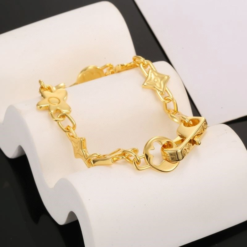 Breathable Louis Vuitton Bracelets 249068