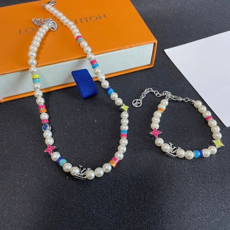 AllSeason Louis Vuitton Bracelets 249097