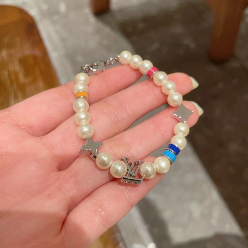 AllSeason Louis Vuitton Bracelets 249097