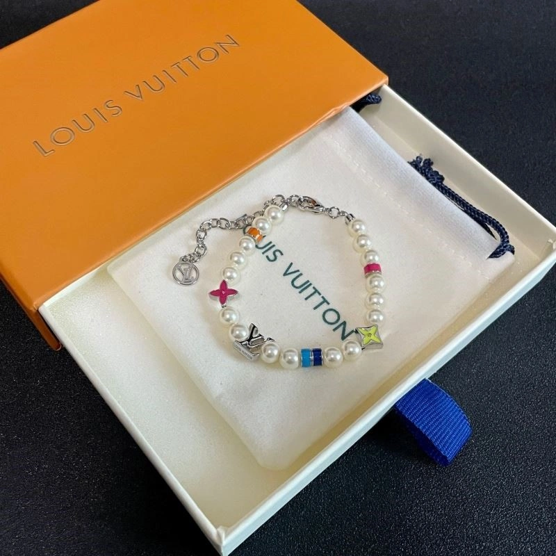 AllSeason Louis Vuitton Bracelets 249097