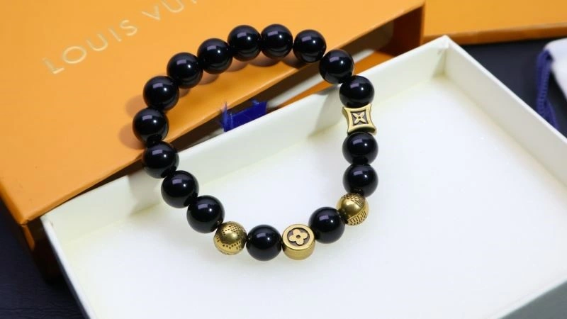 Chic Louis Vuitton Bracelets 248839