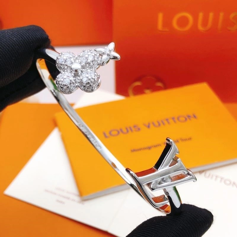 Functional Louis Vuitton Bracelets 248812