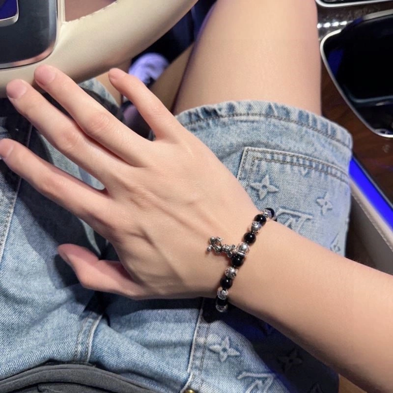 Louis Vuitton Bracelets DailyWear 248803