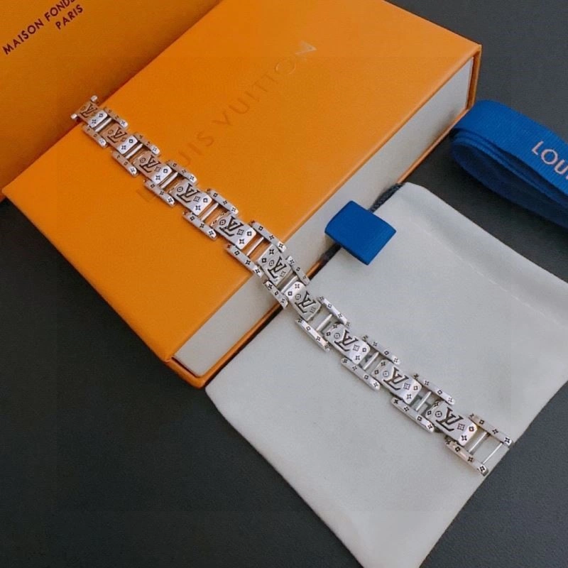 Practical Louis Vuitton Bracelets 248801