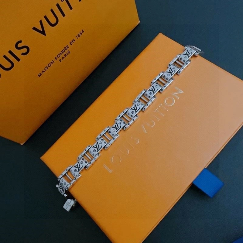 Practical Louis Vuitton Bracelets 248801