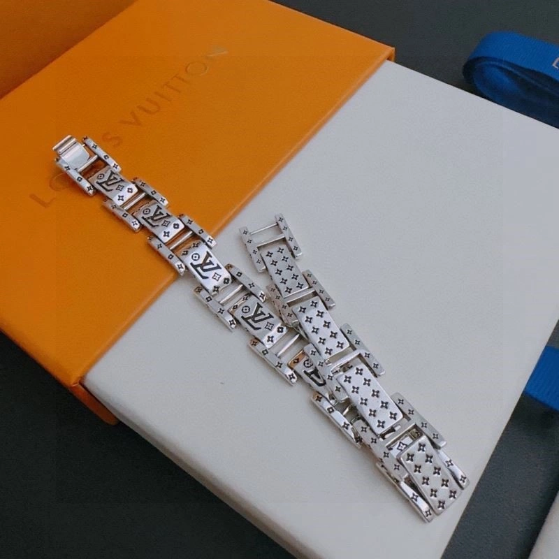 Practical Louis Vuitton Bracelets 248801