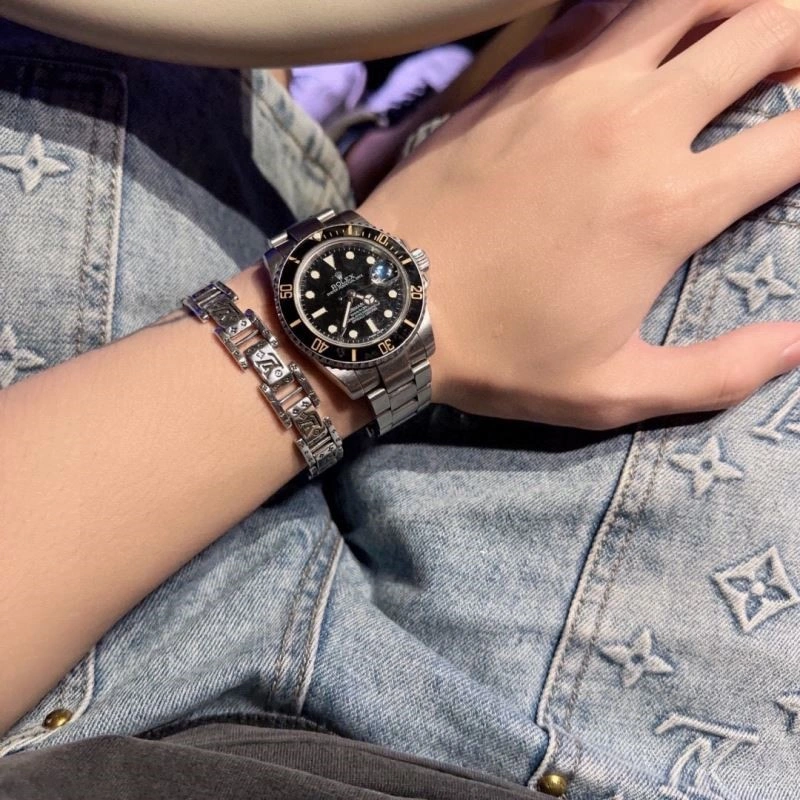 Practical Louis Vuitton Bracelets 248801