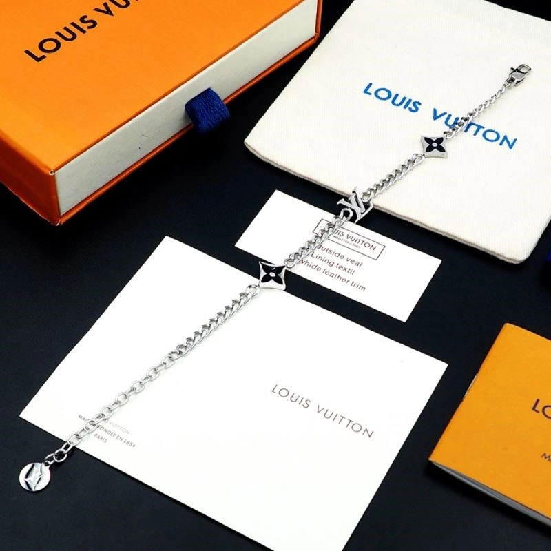 Louis Vuitton Bracelets Stylish 248798