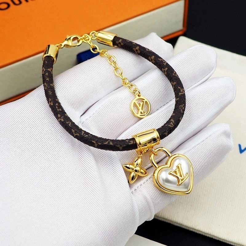FastDry Louis Vuitton Bracelets 248793