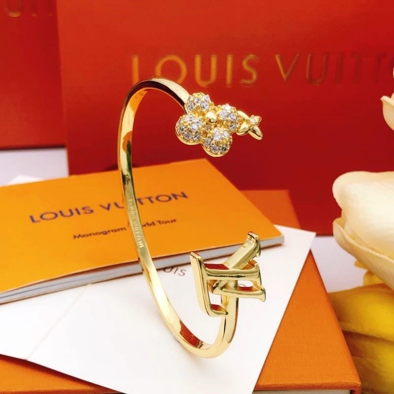 Louis Vuitton Bracelets Supportive 248785